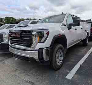 GMC Sierra 3500 HD Pro 2024 Impecable, Tracción en las Cuatro Ruedas, Cabina Doble - Product Image 1