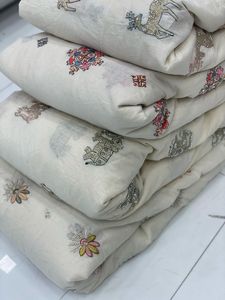 Tela bordada de algodón Kora puro de 44 anchos de primera calidad para Niñas para disfraces y Ropa Étnica 125 275/M, suministro a granel al por mayor - Product Image 4