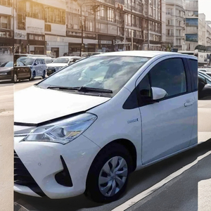 Toyota Vitz 1.3L Auto | Léger facile à conduire et à entretenir | Disponible en vrac pour l'exportation vers l'Afrique et l'Asie - Product Image 2