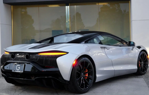 SBM16AEA2TW004327 2026 Coupé Deportivo Híbrido RWD 3.0L Twin Turbo V6 680hp Bajo Kilometraje OEM Industrial Garantía Industrial de 3 Años - Product Image 4