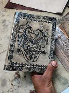 Diarios hechos a medida en siete piedras de ágata multicolor de cuero en relieve hechos con papel de algodón hecho a mano para fines de reventa. - Product Image 6