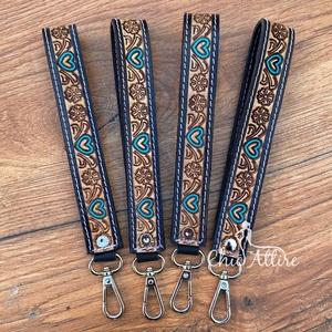 Porte-clés bracelet en cuir usiné à la main personnalisé pour femmes Lanière en cuir véritable de haute qualité - Product Image 1