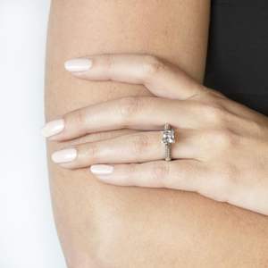 Princess Cut Pave Set Anillo de compromiso para mujer - Product Image 1