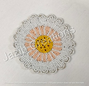 Meilleure vente Ensemble de sous-verre perlé multicolore extravagant 4 modèles différents avec broderie de style européen pour la décoration de table - Product Image 4