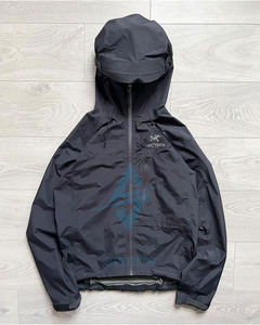 STYLIRO SPORTS Chaqueta Cortavientos Impermeable Personalizada al por Mayor para Hombre y Mujer, para Senderismo al Aire Libre, con Capucha, Ecológica, Informal de Invierno - Product Image 1