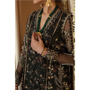 ชุดเดรสทรงเอไลน์ ZOHREH TC-841 จาก Suffuse by Sana Yasir รุ่น Elegant สำหรับงานแต่งงาน Freeshia ประจำปี 25'25 - Product Image 3