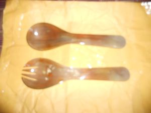 Cuillère de mariage classique élégante et durable en corne de buffle écologique avec vaisselle à long manche pour les occasions spéciales - Product Image 2