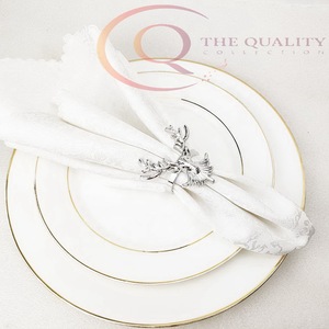 Anneaux de serviette de luxe pour la mise en place de la table, conçus pour ajouter du charme aux tables à manger et aux occasions festives - Product Image 4