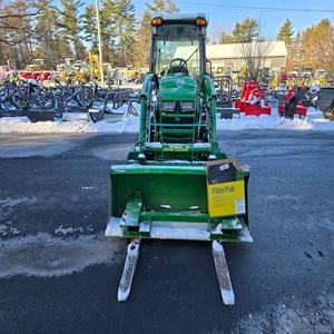 Tracteur John Deere 3033R de qualité supérieure, achat rapide, livraison rapide, durable, fiable et efficace, adapté aux petites, moyennes et grandes exploitations - Product Image 5