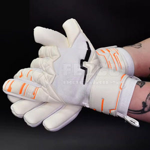 Guantes de portero de fútbol juvenil de cuero ajustables con agarre fuerte Construcción duradera para entrenamiento de niños - Product Image 3