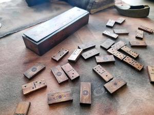 Juego de dominó de madera personalizado 28 piezas de dominó colorido en caja para venta al por mayor - Product Image 2