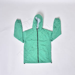 Venta al por mayor de los hombres ligeros impermeables de concha suave chaqueta de lluvia personalizada OEM de invierno al aire libre senderismo cortavientos capucha de concha para - Product Image 1