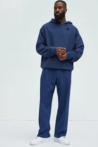 Sweat à capuche avec panneaux de blocs de couleurs Sweat à capuche Streetwear avec design rétro Sweat à capuche avec tissu doux et coupe extensible - Product Image 3