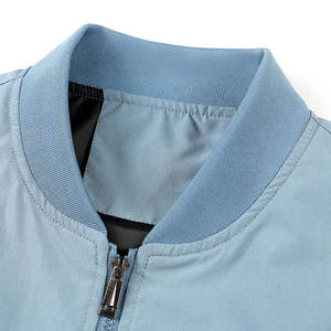 เสื้อแจ็คเก็ตบอมเบอร์คอตั้งสำหรับผู้ชาย ราคาดีที่สุด สวมใส่สบาย ระบายอากาศได้ดี กันลม เหมาะสำหรับใช้งานกลางแจ้งในฤดูหนาว บริการ OEM รับผลิตตามแบบส่วนตัว - Product Image 3