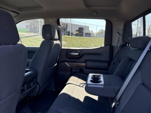 Chevrolet Silverado 1500 LT Trail Boss d'occasion propre 2021 - Product Image 6