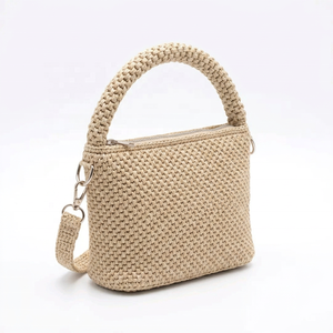 Sac à bandoulière décontracté en raphia tressé beige, sac à main à fermeture éclair, motif géométrique, pliable jusqu'à 1L de capacité pour usage quotidien - Product Image 2