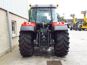 Tractor de maquinaria agrícola Massey Ferguson 5480 en stock a la venta - Product Image 3