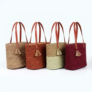 Sac fourre-tout d'épaule décontracté en raphia tressé pour femme, style bohème, avec fermeture éclair géométrique, deux poignées et pompons décoratifs, capacité 1L - Product Image 6