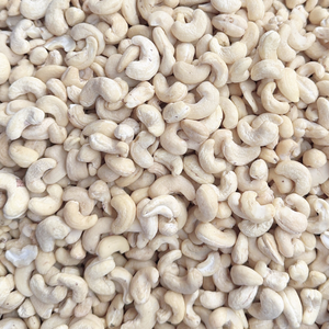 Prix des noix de cajou en vente chaude dans le monde entier, noix de cajou cassées Ws180 Santigo Vietnam, prix d'usine - Product Image 1