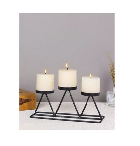 Bougeoir en métal artistique fait main avec des motifs traditionnels idéal pour les saisons de fête et les cérémonies religieuses - Product Image 2