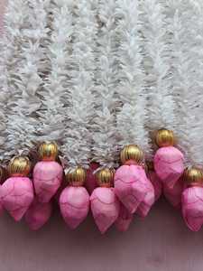 ดอกจัสมินเนื้อนุ่มและดอกตูมบัวของตกแต่งฉากหลังแต่งงานแบบ Mala ดูเป็นธรรมชาติสำหรับงานแต่งงานแบบอเมริกัน & การตกแต่งเสื้อคลุม - Product Image 6