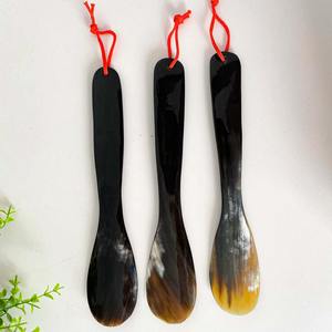 Par HF CRAFTS Vente en gros de cornes de chaussures naturelles brillantes de qualité supérieure fabriquées à la main pour faciliter le port de chaussures aux prix de gros - Product Image 1