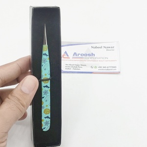 แหนบแยกขนตาทำจากสเตนเลสเคลือบกระดาษเป็นมิตรต่อสิ่งแวดล้อมออกแบบโลโก้ได้ตามที่ต้องการ - Product Image 2