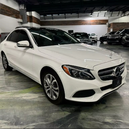 Аутентичный 2017 использованный C-Class C 300 4 MATIC доступен