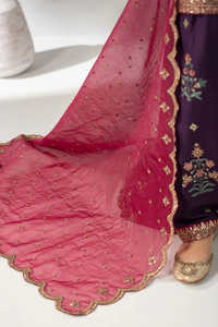 Vestido Anarkali Lehenga Choli de Diseño Pakistaní con Bordado Intenso, Estilo Maxi, para Fiestas, Bodas y Eventos Elegantes para Mujer - Product Image 6