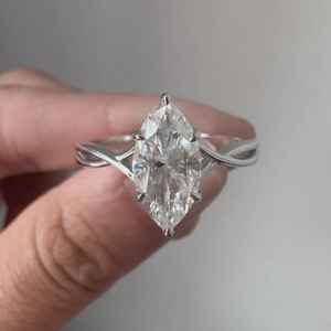 Anillo solitario de moissanita con corte marquesa y banda retorcida, plata 925 original, joyería fina para aniversario, regalo encantador para ella - Product Image 1