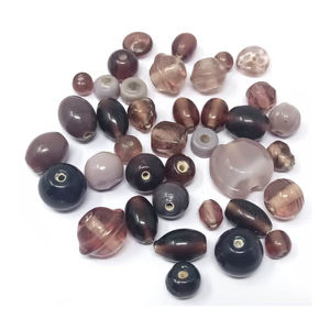 Collection unique de perles de verre orange artisanales mélangées plaine et millefiori pour la fabrication de bijoux et la décoration de la maison - Product Image 2