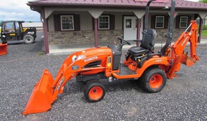 รถแทรกเตอร์ Kubota BX25D มือสอง ขับเคลื่อน 4 ล้อ ขนาดกะทัดรัด สำหรับงานเกษตร พร้อมบุ้งกี๋หน้าและหลัง - Product Image 3