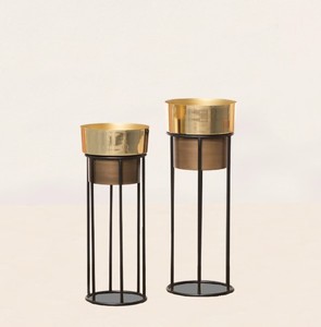 Maceta de metal de diseño personalizado con soporte para plantas de interior y exterior Fabricante Fábrica India - Product Image 2