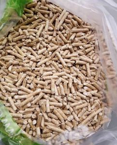 Granulés de bois de pin de qualité supérieure en gros, faible humidité 8%, pour une combustion longue durée et une chaleur élevée - En promotion - Product Image 6