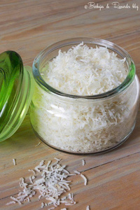 Noix de coco déshydratée en gros, naturelle, séchée, riche en matières grasses, qualité moyenne, pour l'industrie de la boulangerie et alimentaire, Vietnam - Product Image 3