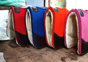 SHAHI INTERNATIONAL SI-FP-70 Direct Manufacturer Wholesale Equestrians Genuine Plain Leather Saddle Pads <b>Red</b> Wool <b>Felt</b> Soft - Product Image 6