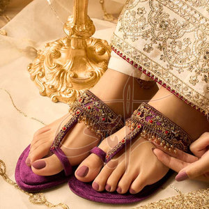 Kolhapuri en velours imprimé fait main, antidérapant, tendance mode, personnalisable, meilleure qualité, marque privée - Product Image 3