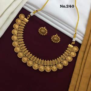 Ensemble de collier en or antique de style temple avec des motifs d'éléphant et de déesse, bijoux de mariée traditionnels pour les mariages et les festivals - Product Image 2