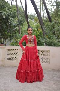 ชุดเสื้อชินอน lehenga แบบดั้งเดิมดีไซเนอร์พร้อมเสื้อคลุมแบบมีรอยจีบสำหรับงานปาร์ตี้งานบอลลีวู้ด - Product Image 6