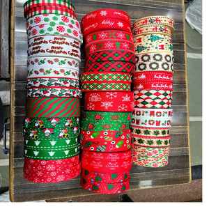 Rubans de Noël très attrayants faits sur commande pour la saison festive dans des couleurs et des conceptions assorties pour la décoration et la revente à la maison. - Product Image 5