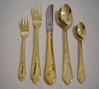 Ensemble de couverts en acier inoxydable moderne et tendance, fabriqué à la main, respectueux de l'environnement, pour le service de la nourriture lors de mariages, la décoration de la table à la maison, excellente qualité