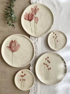 Plato de Cerámica con Diseño de Hoja de Índigo, Hecho a Mano con Acabado de Pintura Artística y Esmalte Brillante, Diseño Duradero para un Estilo de Comedor Contemporáneo - Product Image 4