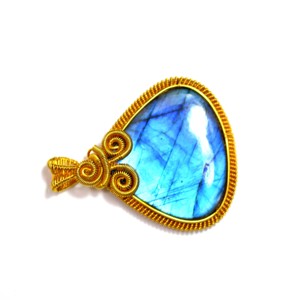 Pendentif Lisse Labradorite Feu Bleu Pendentif Enroulé en Fil de Cuivre 48X52MM - Product Image 6