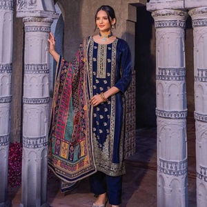 นักออกแบบล่าสุดบริสุทธิ์ Crape Jacquard Chinon ผ้าไหมลําดับงาน Kurti ตั้งโดย Fab Zone - Product Image 1