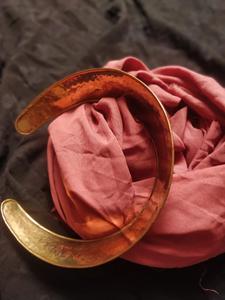 Collar de Gargantilla Tribal de Latón en Espiral Flexible Hecho a Mano, Joyería Étnica Bohemia para Mujer, para Festivales y Uso Cultural - Product Image 4