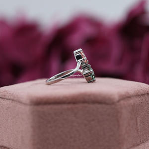 Luxueuse bague de fiançailles pour femme en or massif 10K diamant de laboratoire de coupe ronde avec sertissage à deux pierres certifié IGI - Product Image 3