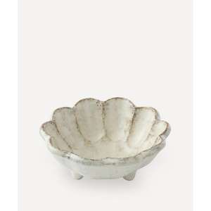 Elegant <b>clear</b> <b>resin</b> bowl featuring natural dried flowers for aesthetic home interior and decorative tabletop accent - Product Image 2