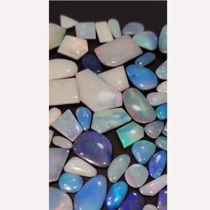 141 pièces de doublet d'opale australienne naturelle 8mm à 18mm ovale inégal Cabochon 390 Cts Lot Iroc ventes Gemstone Cab US $195 pour tous - Product Image 3