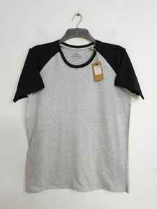 เสื้อยืดผ้าฝ้ายโพลีเอสเตอร์สำหรับผู้ชายผ้าถักสีพื้นแห้งเร็วระบายอากาศได้ดี - Product Image 3