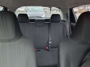 Toyota ASV Vitzz 2014 en Perfectas Condiciones, Super Limpio, Transmisión Automática y Manual Disponible, Volante a la Izquierda, Interior Oscuro - Product Image 5